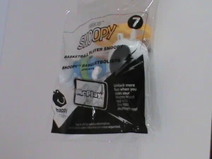 Basketball Player Snoopy Peanuts - 2018 McDonald's Happy Meal Toy #7 NEW IN BAG - Picture 1 of 2
