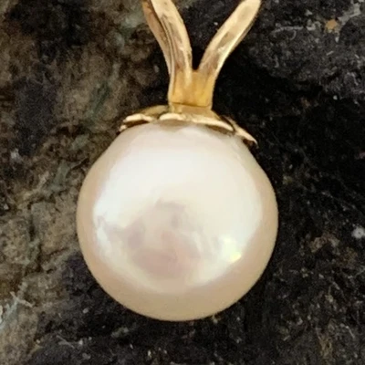 Akoya Pearl Pendant 14k YGold White Hi Luster Saltwater Round 7mm 1.41g AAA+ - Image 1 of 4