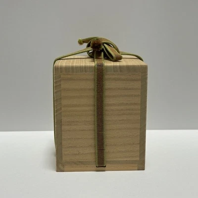 Mini caja de almacenamiento de madera japonesa madera de paulownia de alta calidad hecha en Japón Foto 1 de 4