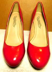 City Classified~Comfort Vibrant Hot Red Closed Shoe High Heels US Size 6 - Picture 1 of 24