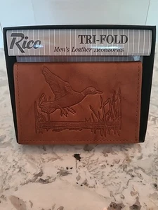Rico Rindsleder dreifach faltbare Geldbörse geprägt Entenjagd Stockente braun - Bild 1 von 4