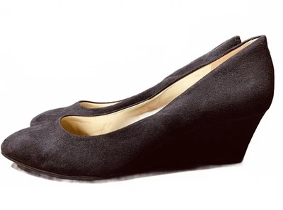 Bandolino Black Suede Women's Wedge Pump Heels (K38) - Image 1 of 4