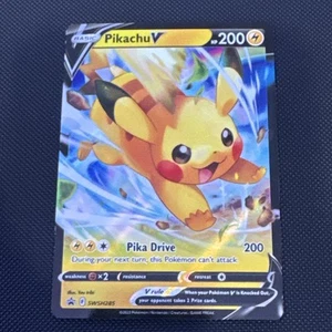 Pokémon TCG Pikachu V SWSH Black Star Promos SWSH285 Holo Promo - Bild 1 von 6