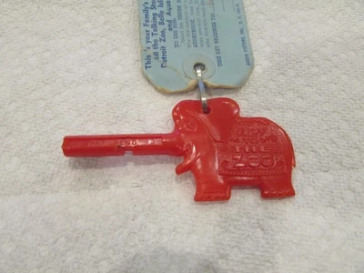 VTG 1960's 70's Collectible Red Elephant Key Detroit Zoo Belle Isle Zoo Aquarium - Image 1 of 3