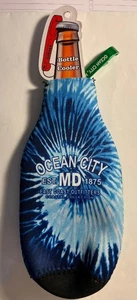 OCEAN CITY MARYLAND BOTELLA KOOZIE HUGGIE SOPORTE PARA BEBIDAS con ABRIDOR DE BOTELLAS NUEVO - Imagen 1 de 5