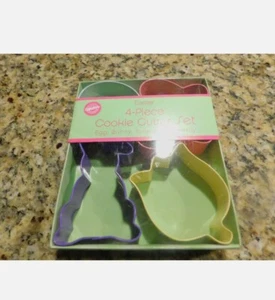 BRAND NEW IN PACKAGE Wilton 4-Piece Easter Cookie Cutter Set (CA-1) - Picture 1 of 1