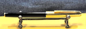 "Pelikan" P 30 Black/Gold> 18C Gold nib German c.1970's Fountain pen - Imagen 1 de 24