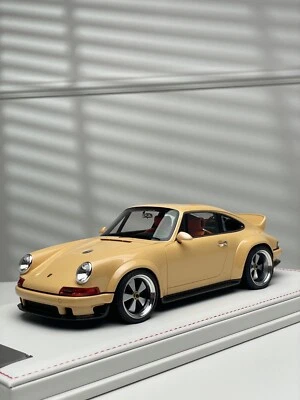 Porsche 911 Singer DLS (Marfim) [Modelo Ivy Merit] escala 1/18 - Imagem 1 de 4