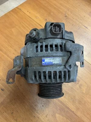 Автоматический генератор переменного тока 100 А 2004-2005 Toyota RAV4 2,4 л 4 цилиндра - Изображение 1 из 3