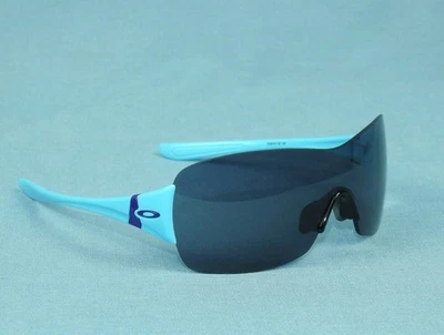 Oakley "Miss Conduct" Ladies Baby Blue Sunglasses 009141-18 124 - Excellent! - Image 1 of 4