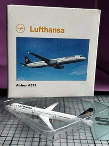 Herpa Wings 516525 - Lufthansa Airbus A321 - 1:500 Scale Diecast Model - Picture 1 of 10
