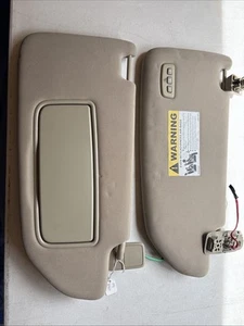 2008-2012VOLVO V70 XC70 SERIES Driver Left Sun Visor Homelink Illuminated Biege - Picture 1 of 7