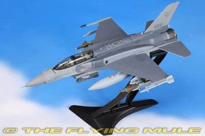 JC Wings 1:72 F-16D Fighting Falcon RSAF 145th Sqn #666 - Picture 1 of 8