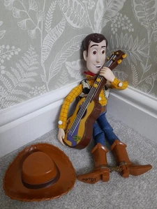 Toy Story Strummin Woody Guitar Figure 1999 For Spares Or Repairs - Picture 1 of 6