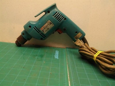 Taladro Makita DP3720 10mm con cable 125947e falta herramienta portabrocas solamente Foto 1 de 4