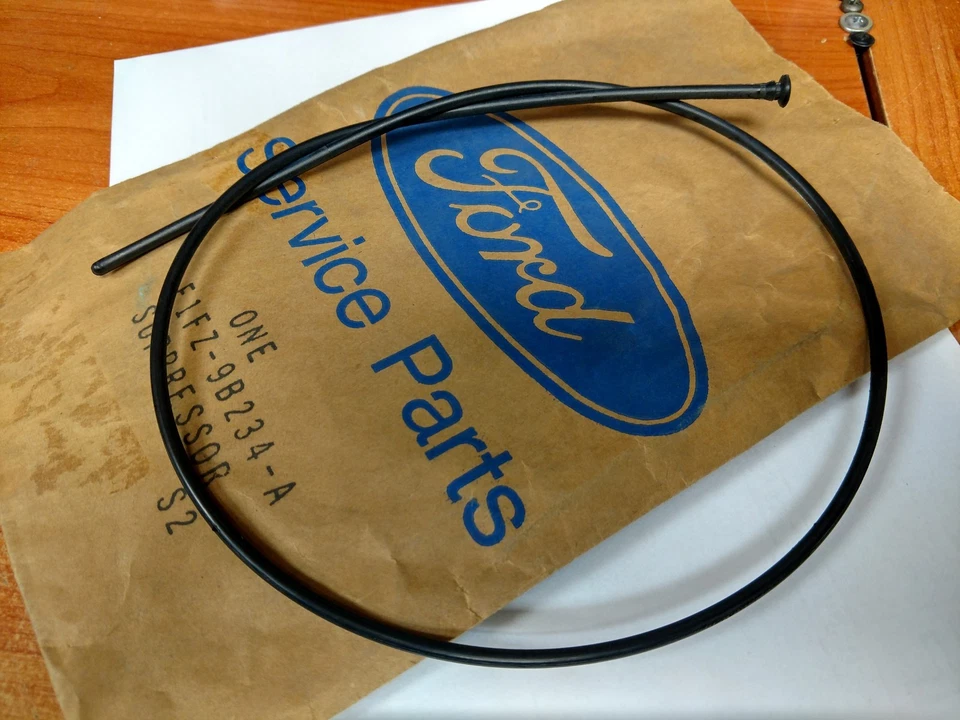 Ford Escort Mercury Lynx 1981-1987 tubo de llenado de combustible supresor electrostático nuevo de stock Foto 1 de 1