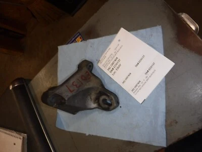 Saturn Vue 3.5 2004-2007 **usado** soporte de montaje del motor delantero Foto 1 de 4