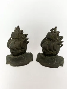 Vintage Ship Bookends Cast Iron Bronze Plated Spanish Galleons Stamped 584 - Picture 1 of 15