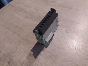 OMRON CJ1W-ID211 INPUT UNIT [NEW] - Picture 1 of 5