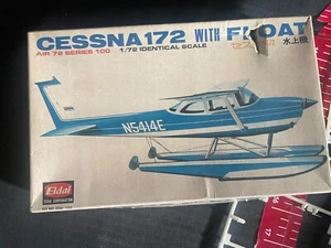 Eidai Maßstab 1:72 Modellbausatz einer Cessna 172 Skyhawk mit Schwimmern Open Box Vintage - Bild 1 von 9