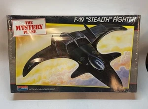 1987 Sealed Never Opened 1/48 Monogram F-19 Stealth Fighter, - Bild 1 von 5