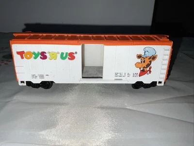 HO Scale Life Like Toys R Us Promo Box Car  Missing Door - Image 1 of 4