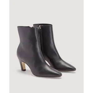 Everlane The Short Banana Stiefel schwarz Größe 7 - Bild 1 von 10