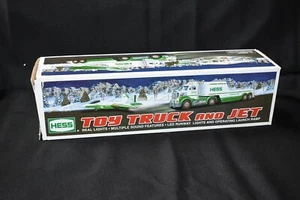 2010 HESS SPIELZEUG LKW UND JET - Bild 1 von 14