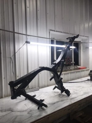 Chasis cuadro Hornet 04 Honda CB900 CB 900 F  Foto 1 de 4