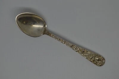 Kirk & Son Repousse Sterling Silver Demitasse Spoon - 4 1/8" - 12g - No Mono - Image 1 of 4