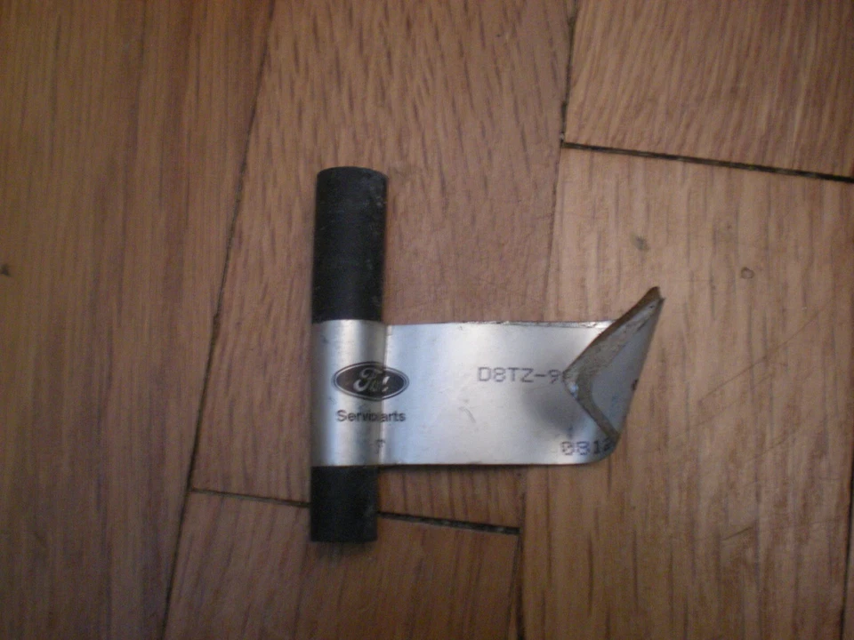 Manguera de retorno de vapor de combustible D8TZ-9G297-A Ford F100 F250 F350 1978 1979 nuevo de lote Foto 1 de 1