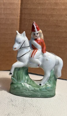 Figura antigua miniatura rubia Staffordshire 1840-1880 a caballo, siglo XIX Foto 1 de 3