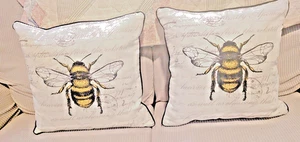 2 HONEY QUEEN BEE Scripted Porch Pillows Outdoor Indoor Gray Yellow White 16" - Picture 1 of 7