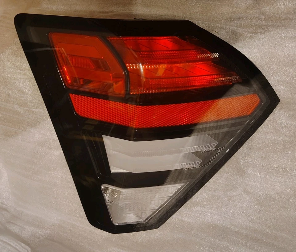 For Hyundai Kona 2024-25 Left Rear Signal Lamp Assembly 92405-BE110, OEM,perfect - Image 1 of 4