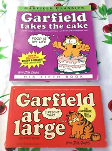 2 Vintage 1978 1982 GARFIELD Books Comics by JIM DAVIS HIS 1ST + 5TH BOOKS - Picture 1 of 12