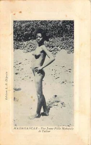 MADAGASCAR - Mahafaly woman from Tulear - Ethnic nude - Publ. L.B. - Picture 1 of 2