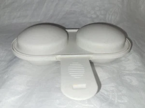 Hervidor furtivo de huevos para microondas Nordic Ware 2 cavidades cocina de huevos blancos EE. UU. - Imagen 1 de 14
