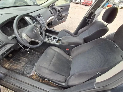 Cinturón de seguridad delantero izquierdo usado se adapta a: Nissan Altima 2014 canastilla conductor retractor Foto 1 de 4