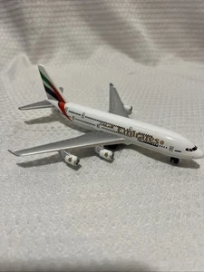 Aviamuse Emirates Diecast Airplane 6" Boeing Aircraft Open Box - Picture 1 of 7