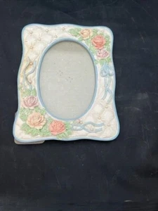 Flower Design Picture Frame - Picture 1 of 2