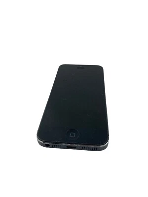 Apple iPhone 5 Schwarz Defekt Lässt sich nicht laden und nicht einschalten - Bild 1 von 4