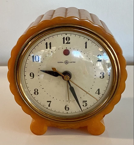 VTG Butterscotch Bakelite/Catalin GE Telechron WORKING Julep Alarm Clock 7H80 Cover