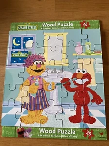 Sesame Street 25 Piece Wood Puzzle Elmo Brushing Teeth - Picture 1 of 2