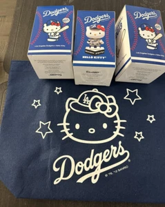 Borsa tote LA Dodgers Hello Kitty Bobblehead 2013 e Hello Kitty 2012 - SGA - Foto 1 di 2