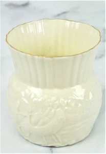 Small White Belleek Ireland Ribbed Flare Top Vase Sleigh Ride with Horse China - Picture 1 of 4