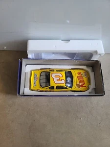 2002 #3 Dale Earnhardt Jr. Nilla Wafers/Nutter Butter limited edition 1:64 Elite - Picture 1 of 12