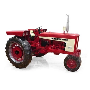 1/16 IH Farmall 504 Gas Narrow Front Tractor 2005 Lafayette Farm Toy Show ZJD184 - Picture 1 of 3