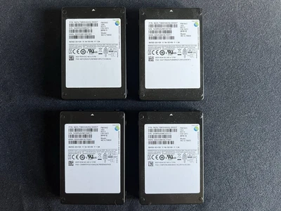 3.84TB - 4x Samsung PM1643 960GB SSD SAS 12Gb/s PN: MZILT96HAHQ-00007 - Top! - Bild 1 von 4