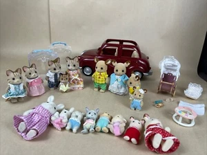 Calico Critters Katze Hirsch Kaninchen Familie Figuren, Kreuzer, Auto Kinderwagen, Koffer Posten - Bild 1 von 14