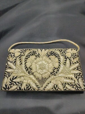 Bolso de noche vintage de terciopelo negro bordado  Foto 1 de 4